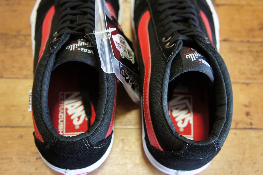 vans tnt red